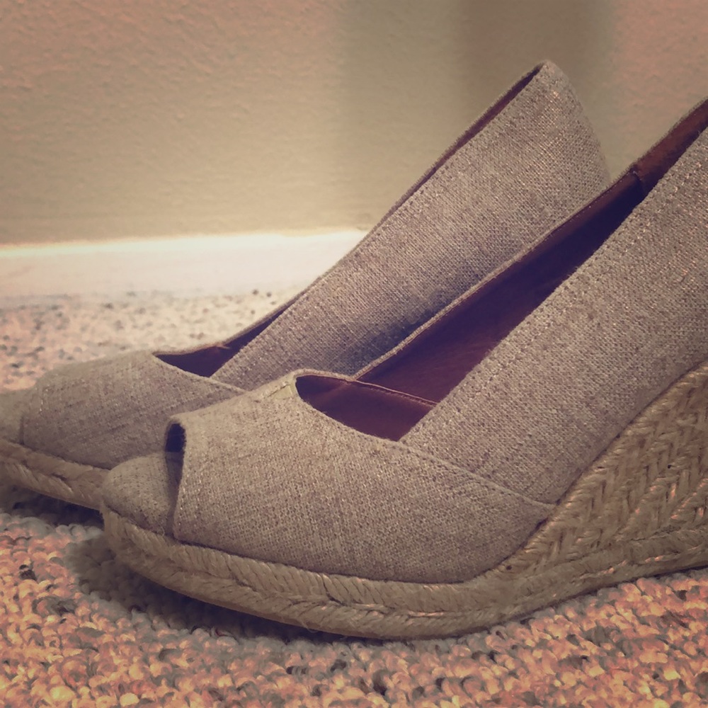 Tan Wedges 🌻